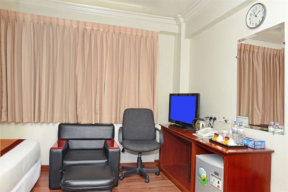 Hotel Grand United - Chinatown Yangon Exterior photo