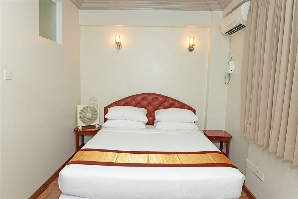 Hotel Grand United - Chinatown Yangon Exterior photo