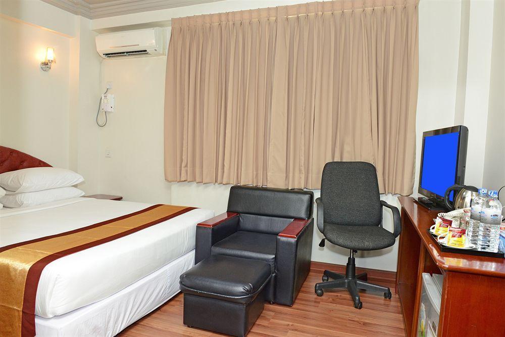 Hotel Grand United - Chinatown Yangon Exterior photo