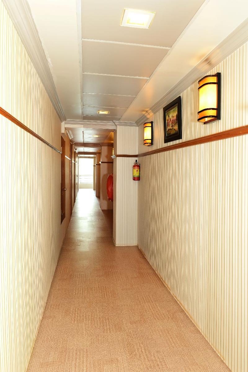 Hotel Grand United - Chinatown Yangon Exterior photo