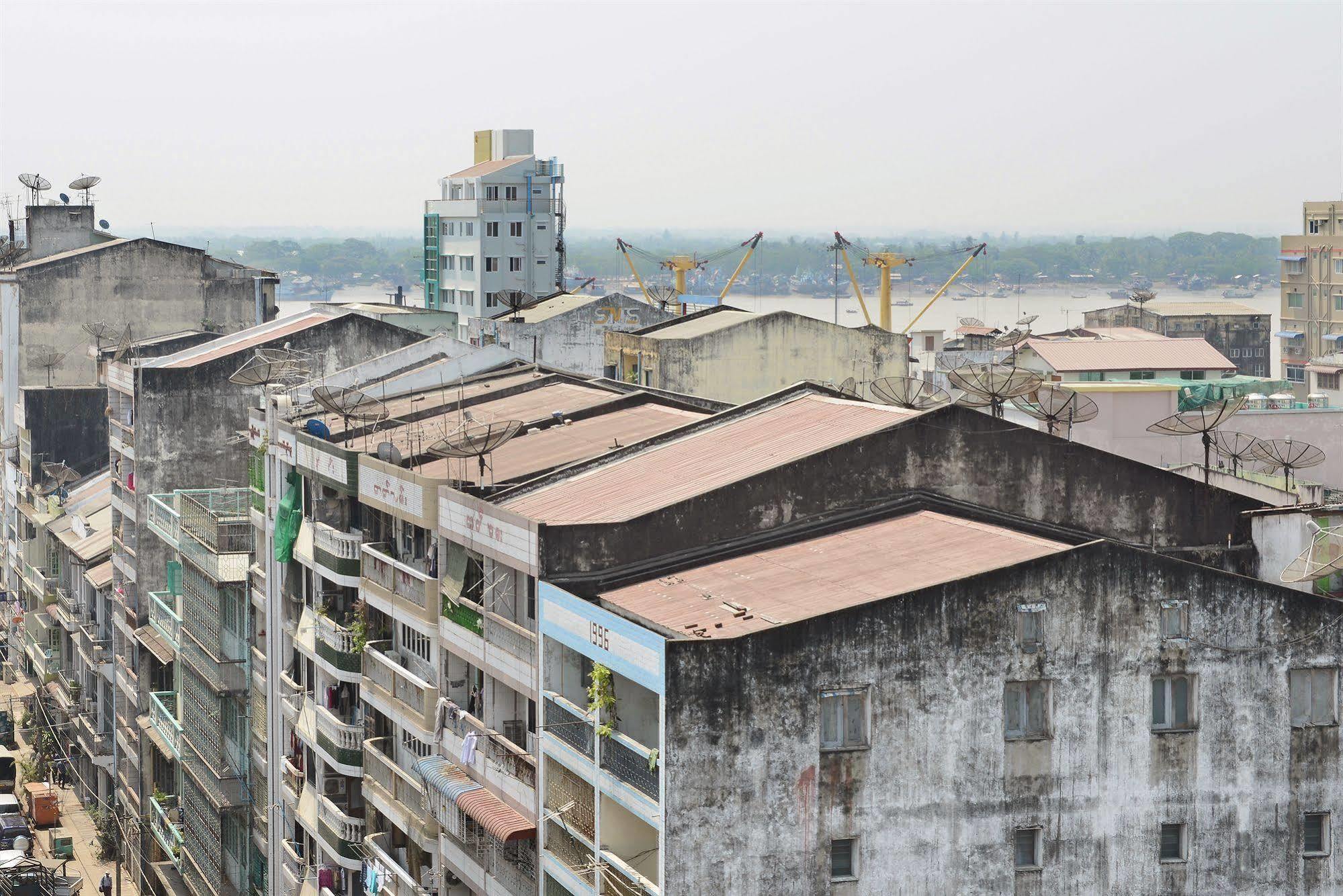 Hotel Grand United - Chinatown Yangon Exterior photo